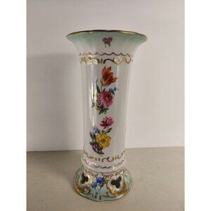 Porcelaine de Versailles 8 7/8" Footed Vase